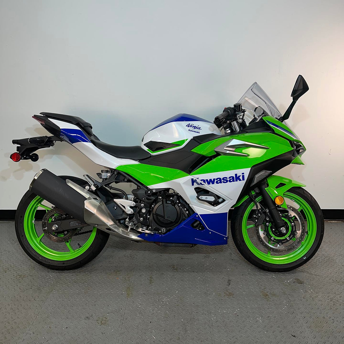 2024 Kawasaki Ninja 500 SE 40th Anniversary (511 Miles) – Redmond