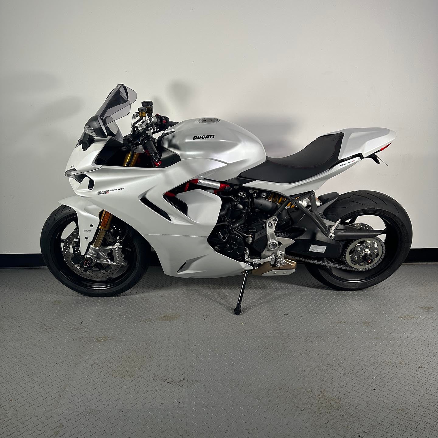 2022 Ducati Supersport 950 S (201 Miles)