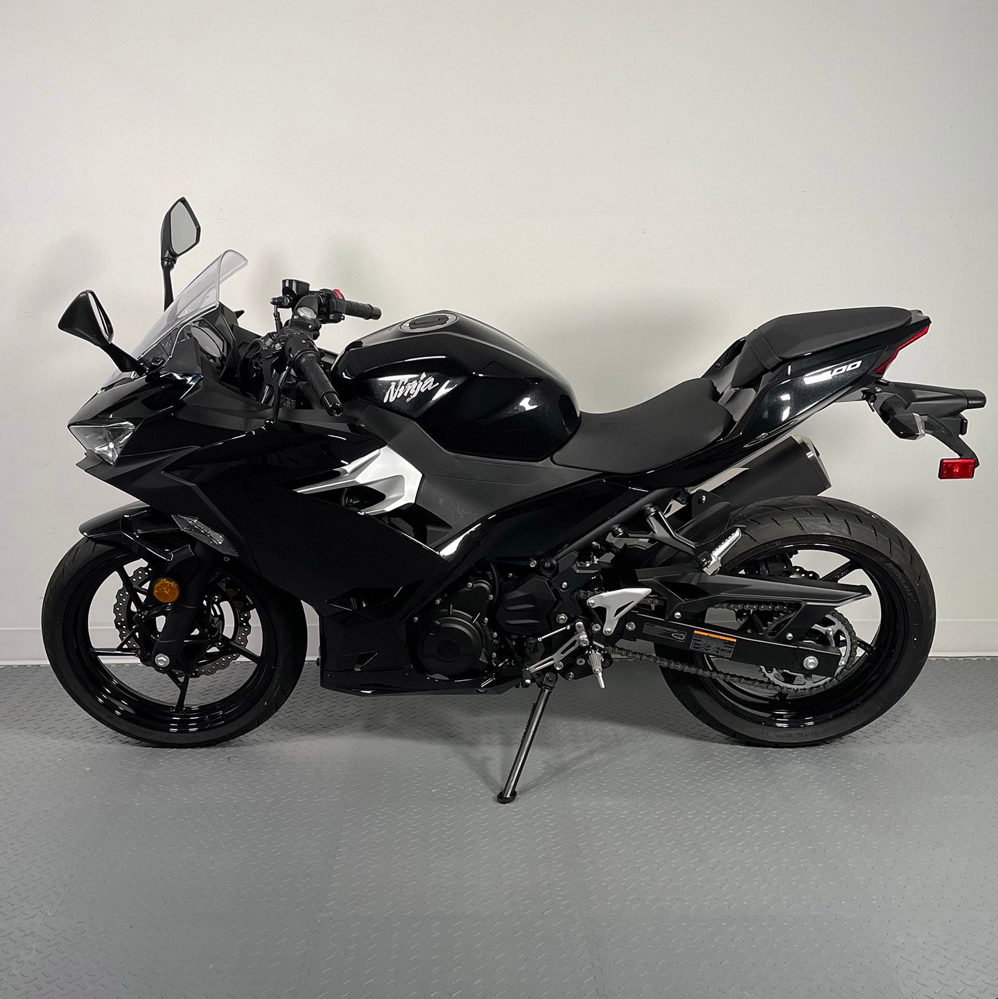2019 Kawasaki Ninja 400 (40 Miles)