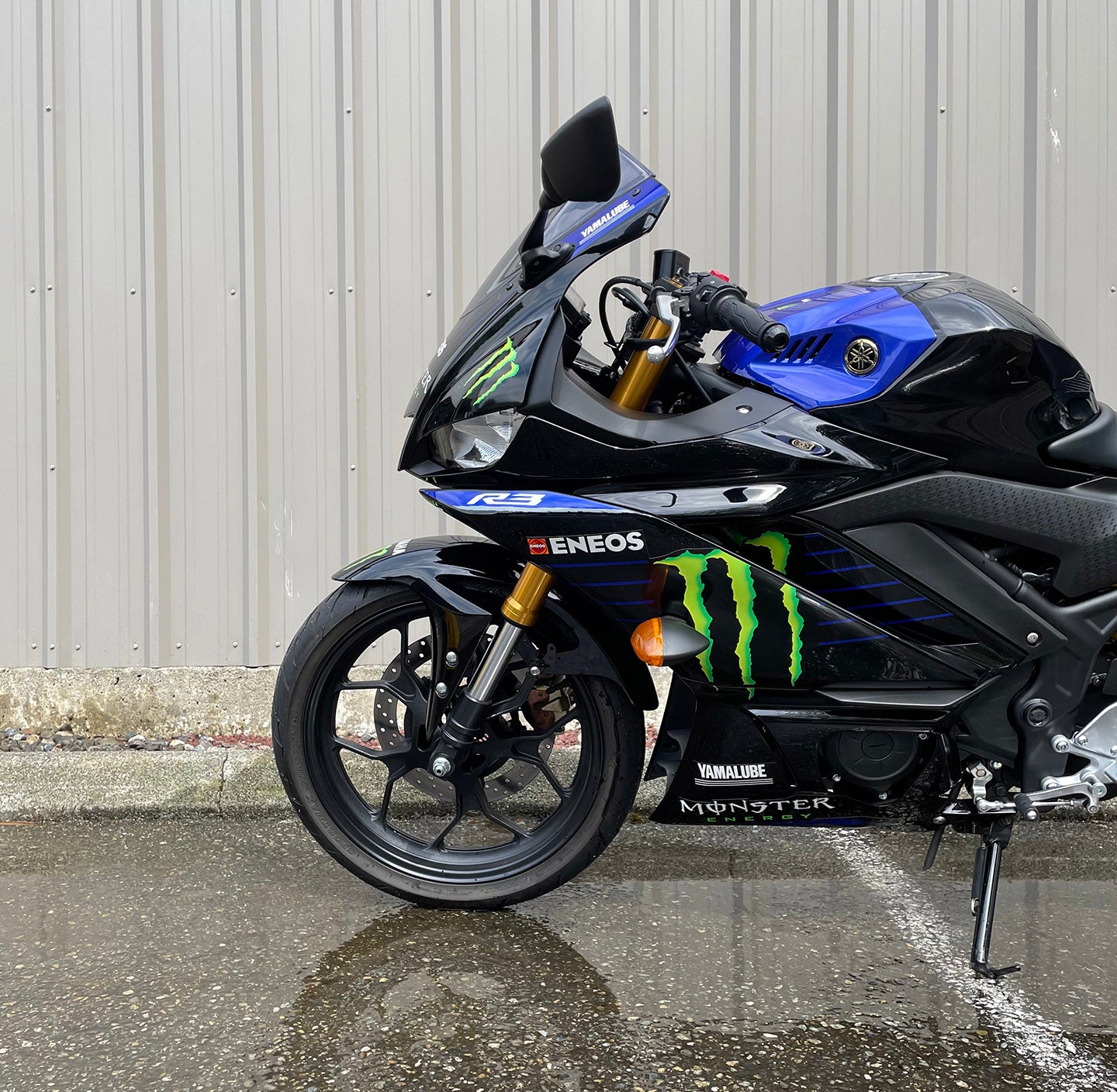 2020 YZF-R3 Monster Energy Yamaha MotoGP Edition (3,494 Miles)