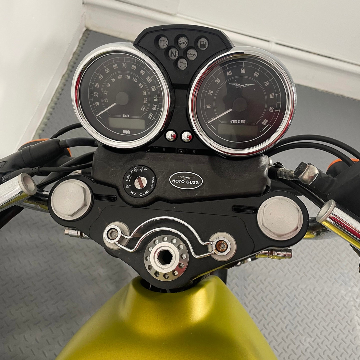 2010 Moto Guzzi V7 Classic Cafe (2,744 Miles)